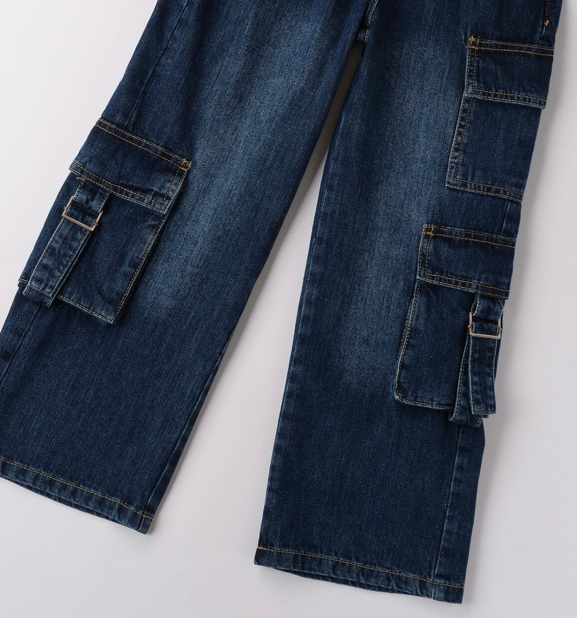 Jeans ragazza tasche laterali e gamba ampia