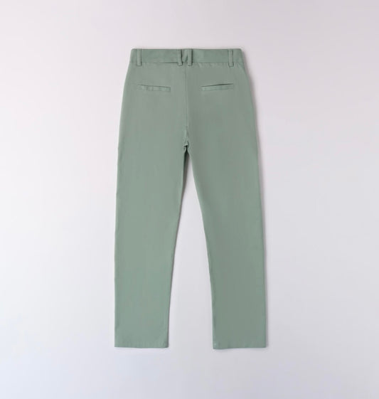 Pantalone in twill stretch nel colore verde.