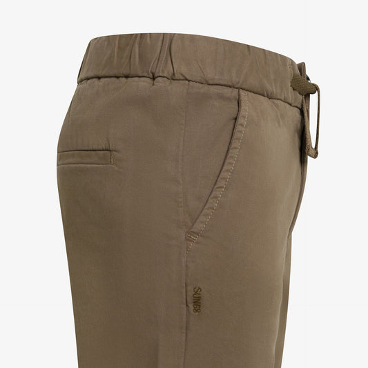 Pantaloni chino in cotone con coulisse fango