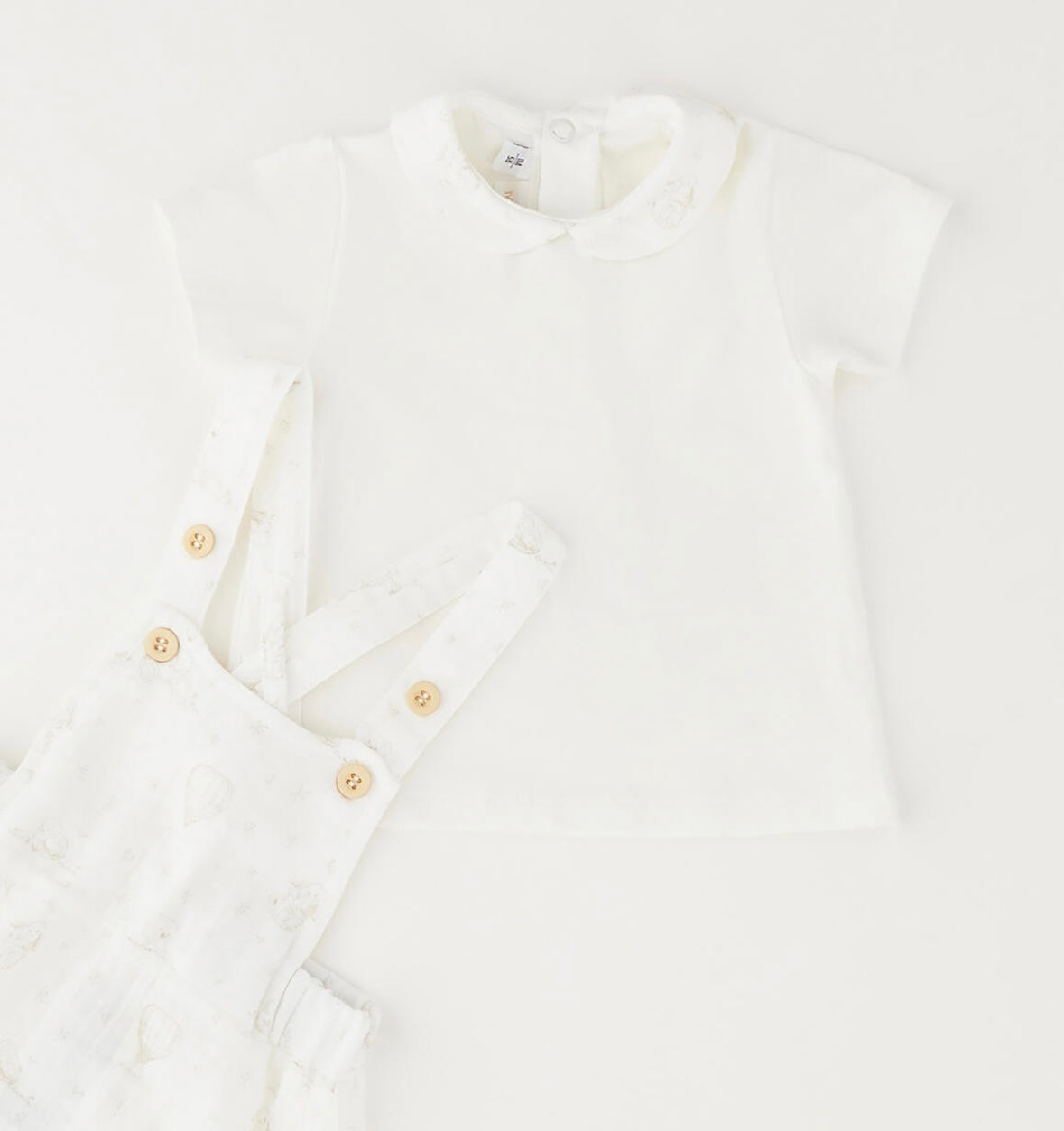 Completo unisex composto da t-shirt e salopette