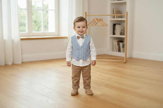 Completo da cerimonia bimbo con gilet doppiopetto a righe azzurre e pantaloni marroni