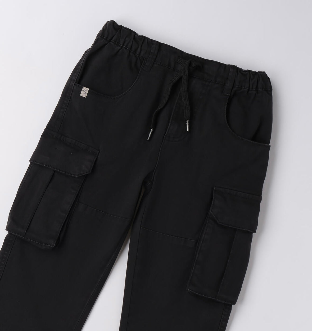 Pantalone ragazzo modello cargo con tastoni laterali