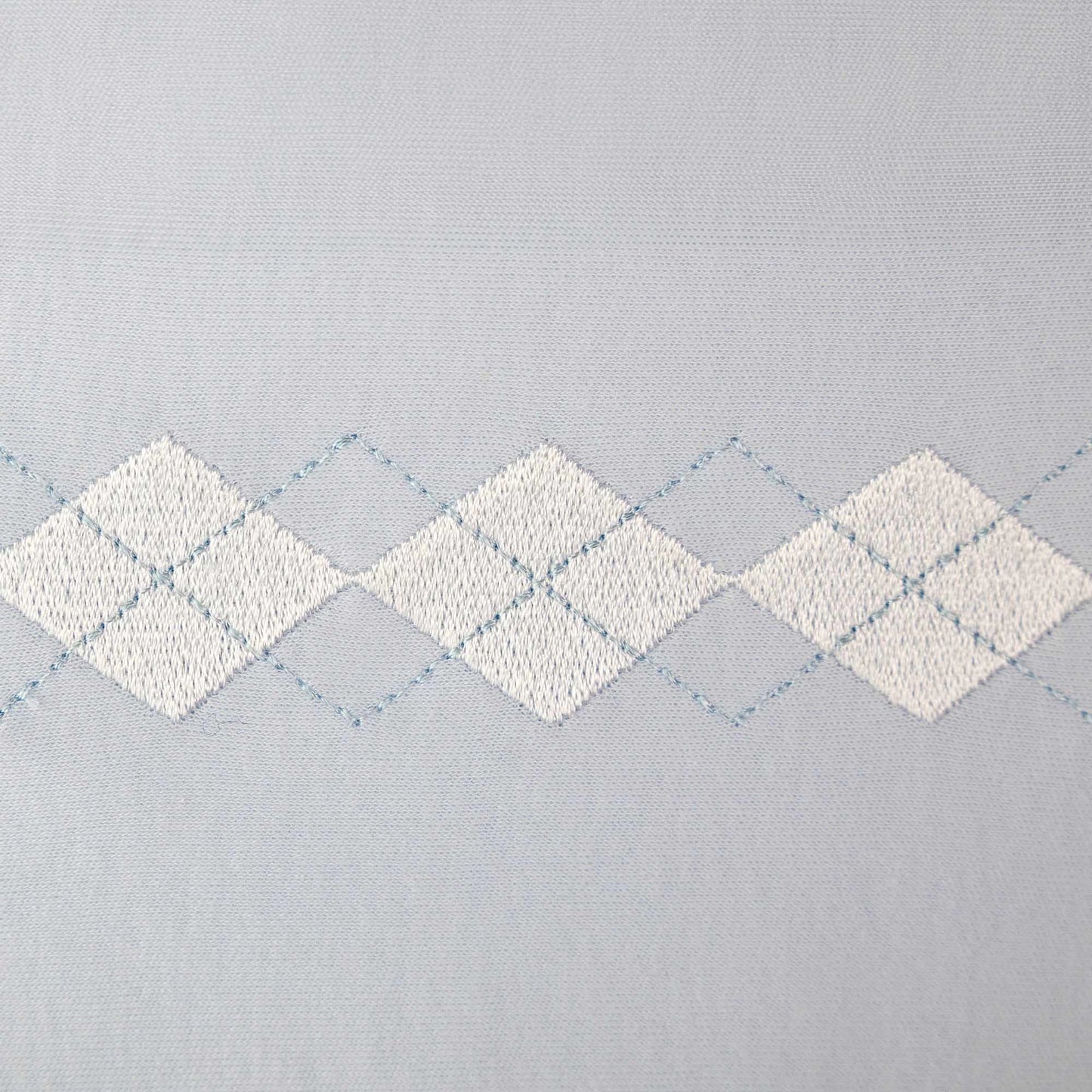Quadrato in cotone Preppy azzurro con ricamo rombi bianco