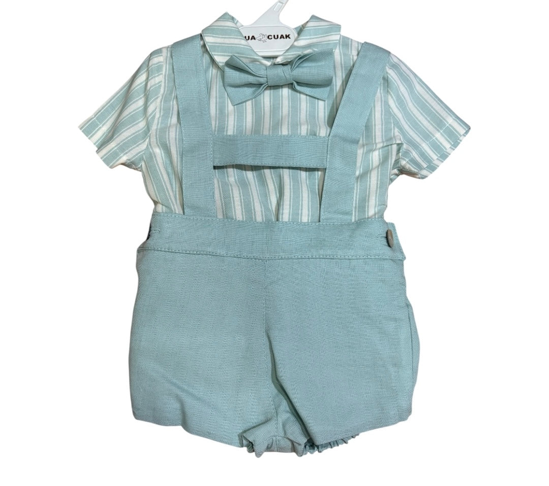 Completo bambino in misto lino , nel colore verde acqua.