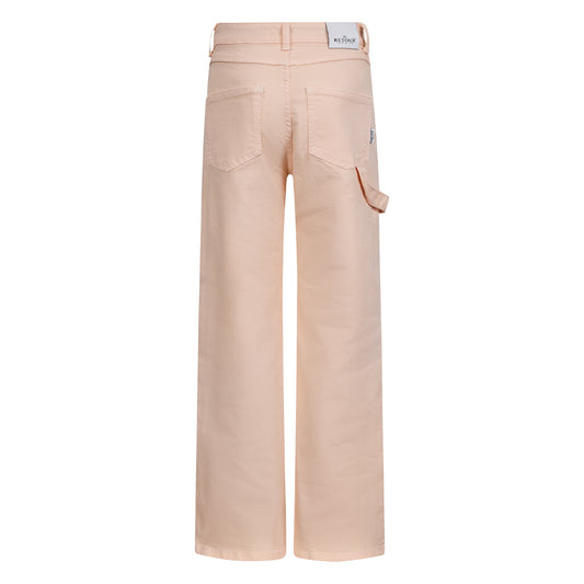 Pantaloni vita alta, gambe leggermente svasate con ampie tasche laterali.