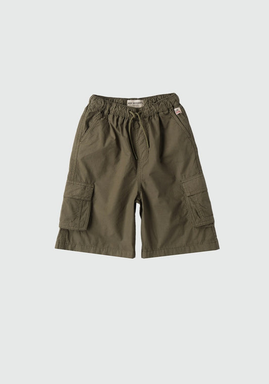 Bermuda cargo verde militare, vita media. Tasche laterali.