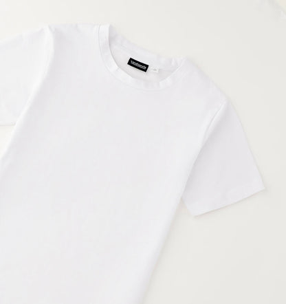 T-shirt da ragazzo nel colore bianco