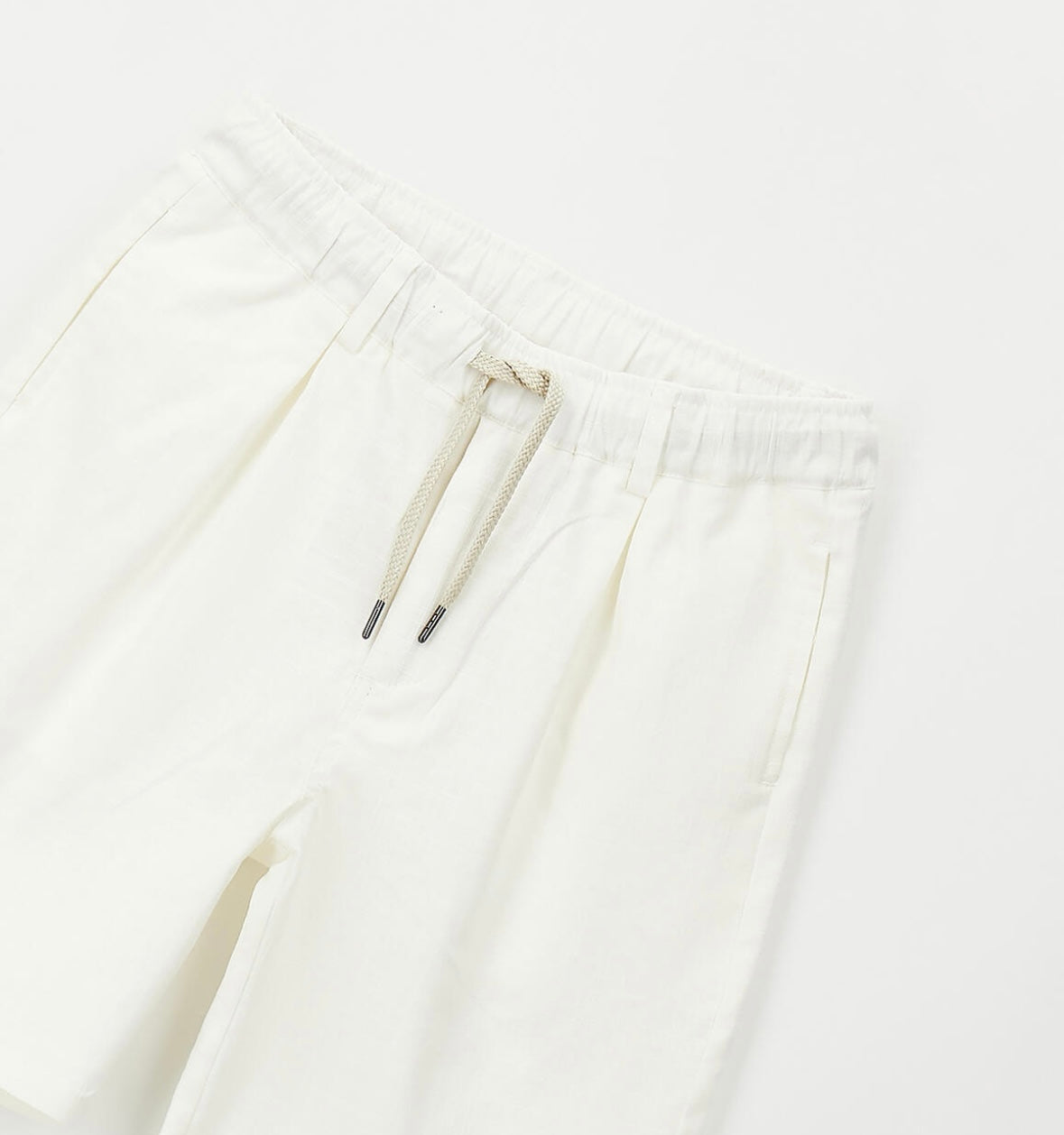Pantalone corto in lino e cotone con coulisse in vita
