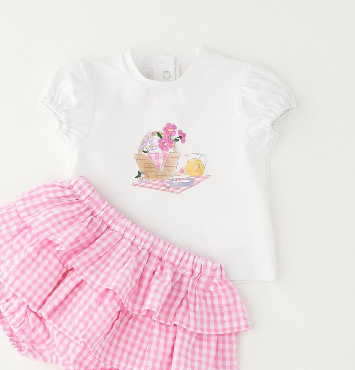 Completo estivo con t-shirt e short quadretti