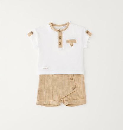 Completo estivo composto da t-shirt e short in muslin