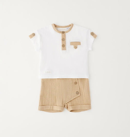 Completo estivo composto da t-shirt e short in muslin