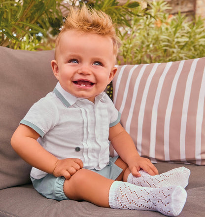 Completo neonato realizzato in lino e cotone in bianco e verde acqua