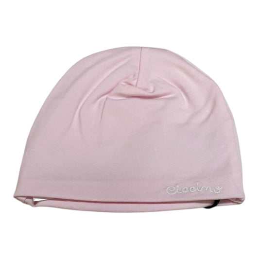 Cappello rosa con piccolo ricamo, in cotone.