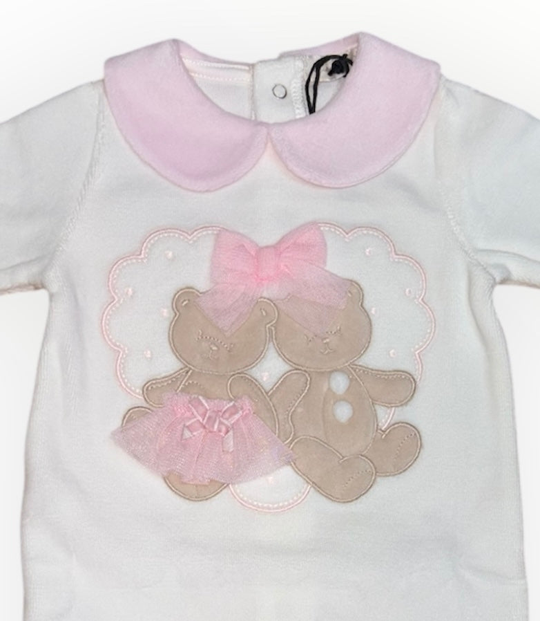 Tutina neonata in ciniglia panna con ricamo